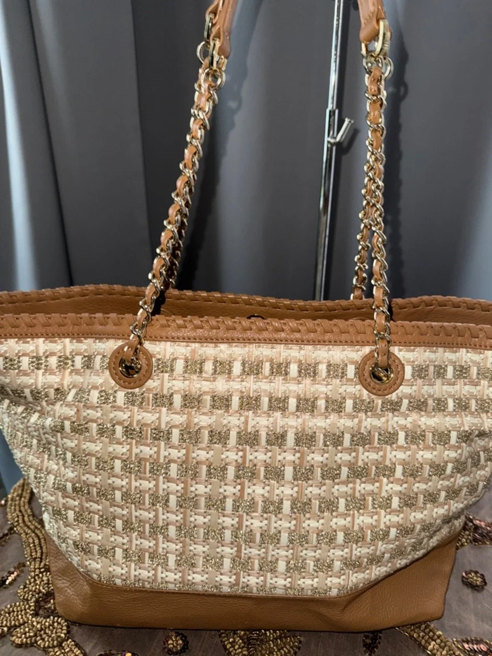 Tory Burch NWOT  tweet Tan and Cream Woven Tote with Chain-Trim Straps - Picture 8 of 17